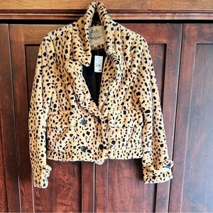 NWT gorgeous cheetah 🐆 faux fur short jacket